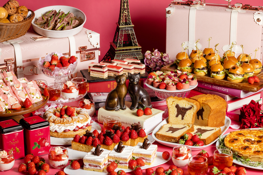 Lucky Cat & Strawberry Afternoon Tea Buffet